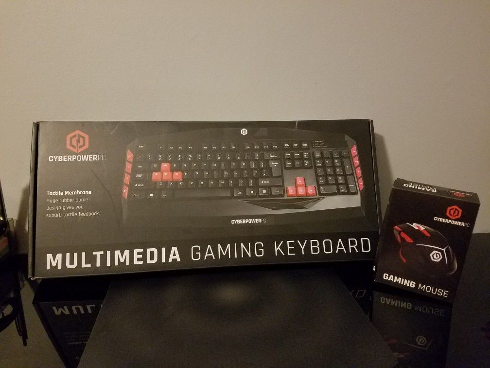 Cyberpowerpc gaming keyboard and gaming mouse