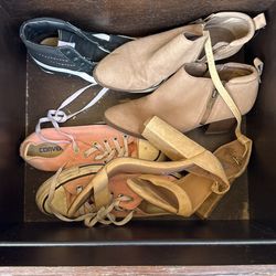 Lot Of Women’s Shoes 7.5 And 8 Must Take Them All