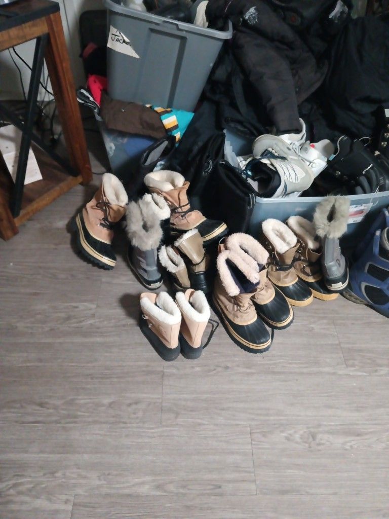 Tons Of Snowboarding Pants Boots Snowboarding Boots Jackets For Kids And Adults