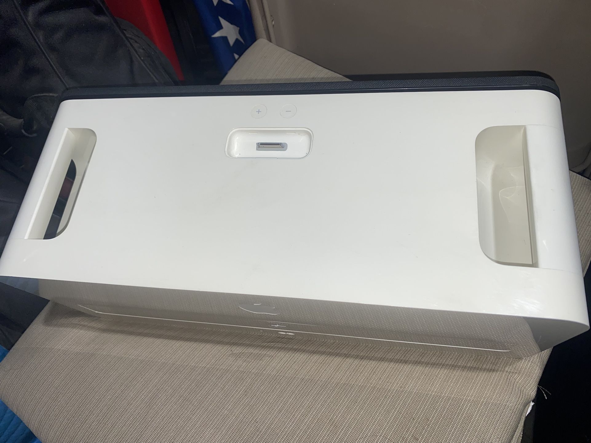 Apple iPod Hi-Fi Dock Speaker