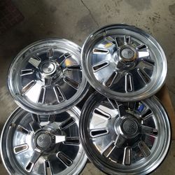 1964 C2 Corvette Hubcaps (Original)