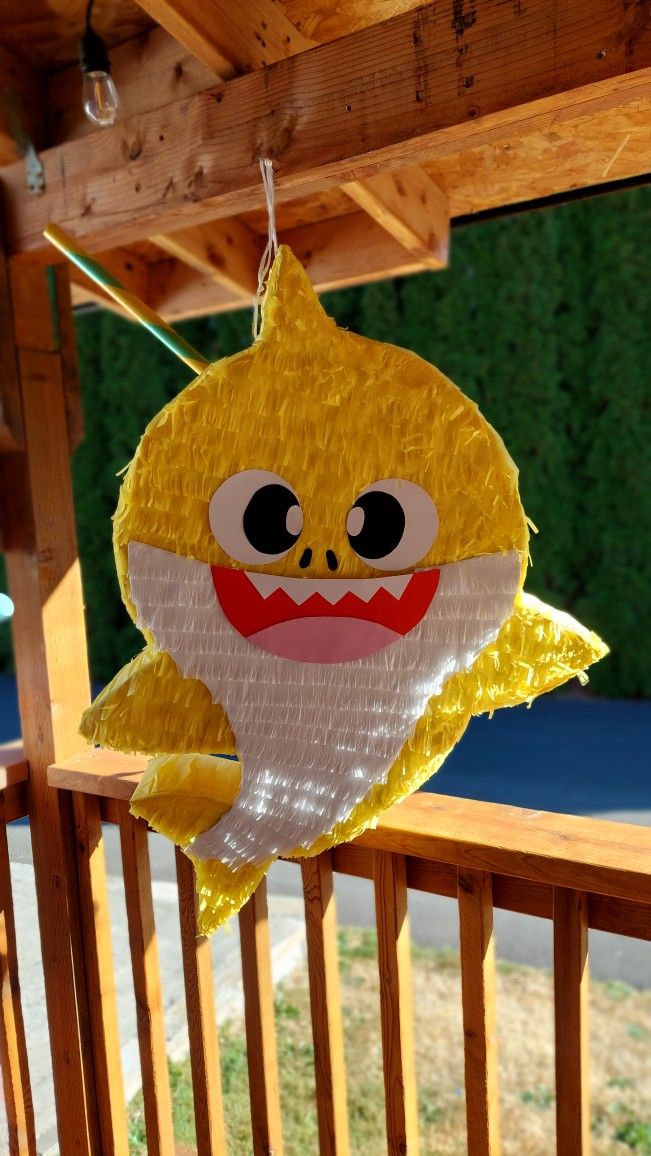 Piñata Baby Shark