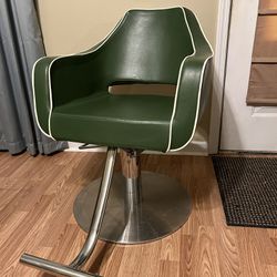 Styling chair 