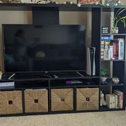 TV Console / Set / Table In Very Good Condition 