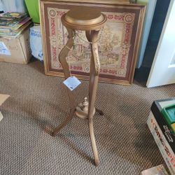 VINTAGE WOODEN ORNATE PLANT STAND