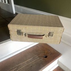 Vintage Doll Case. 