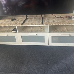 TV Stand 75in 