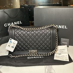 Chanel Caviar Boy Bag Black 