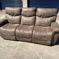 FREE DELIVERY 🚚 - Powered Reclining Couch