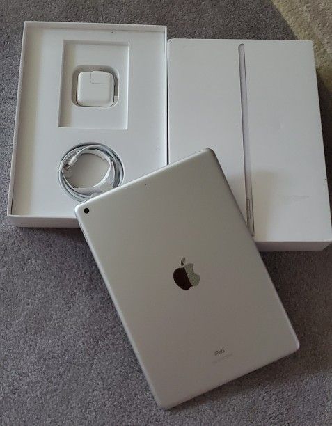 IPad 7th Wifi + Cellular Unlocked