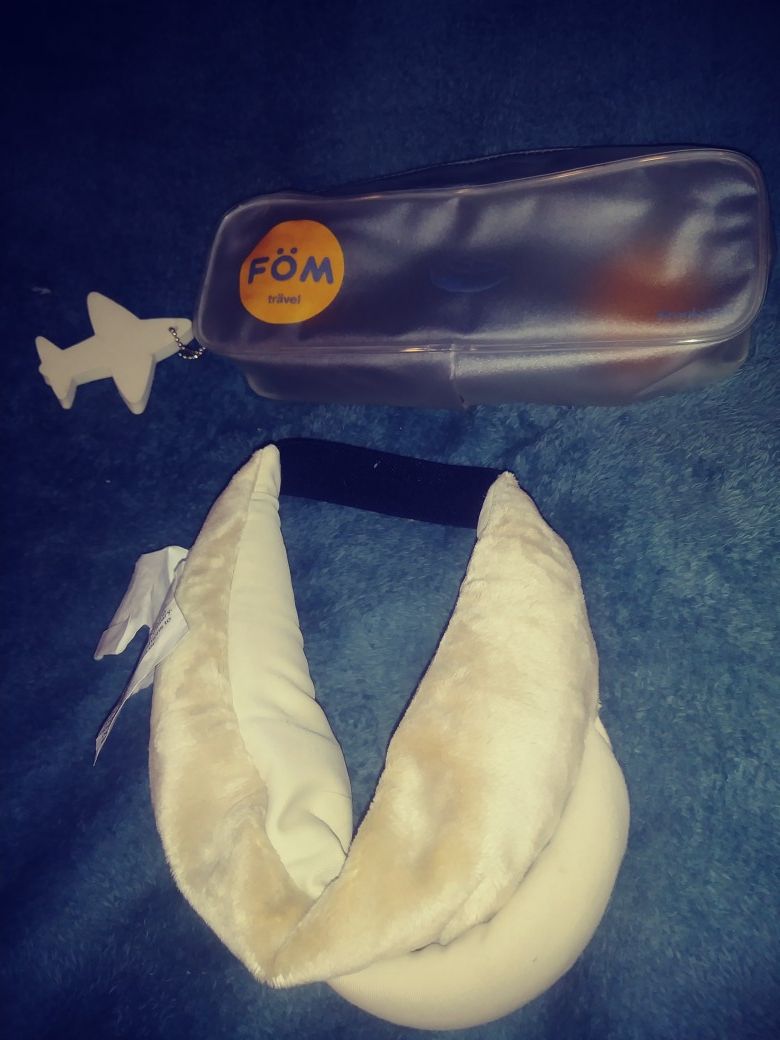 Pom Airplane Travel pillow