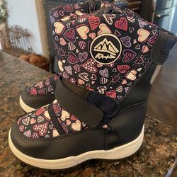 SNOW BOOTS FOR KIDS NEW KIDS SIZE 10