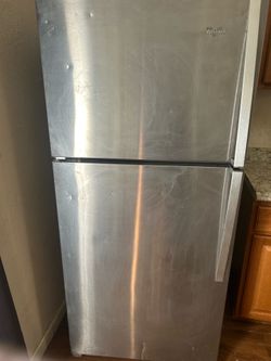 Refrigerator whirlpool stainless steel