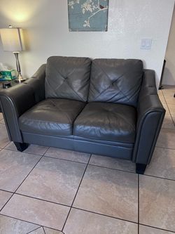 ASHLEY LEATHER SOFA SET 2 PIECE