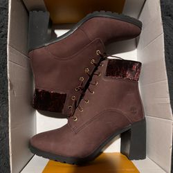 Timberland Heeled Boots Size 8.5 Brand New
