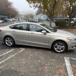 2016 Ford Fusion Energi 