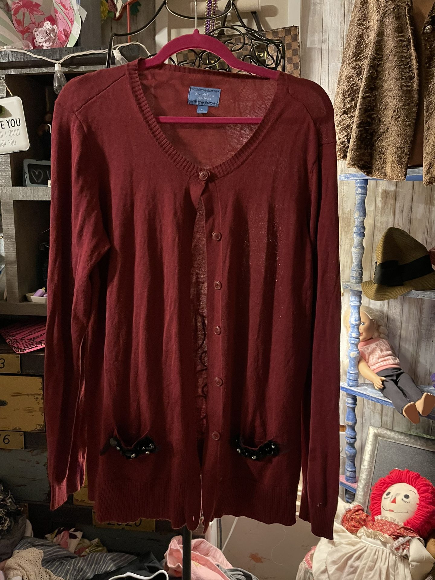 Like New Simply Vera Wang Red Knit Burgundy Sequin Cardigan Sweater XL Smoke Free