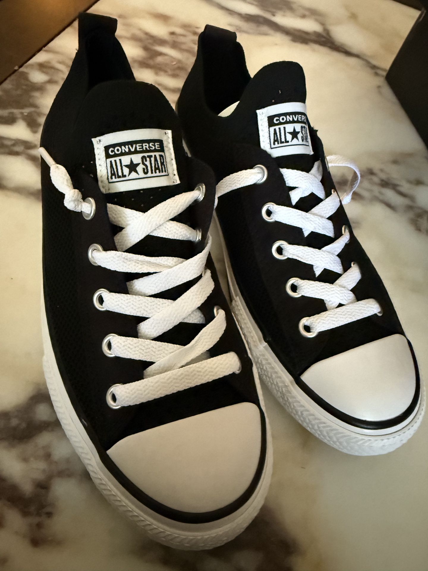 Junior Converse Size 5