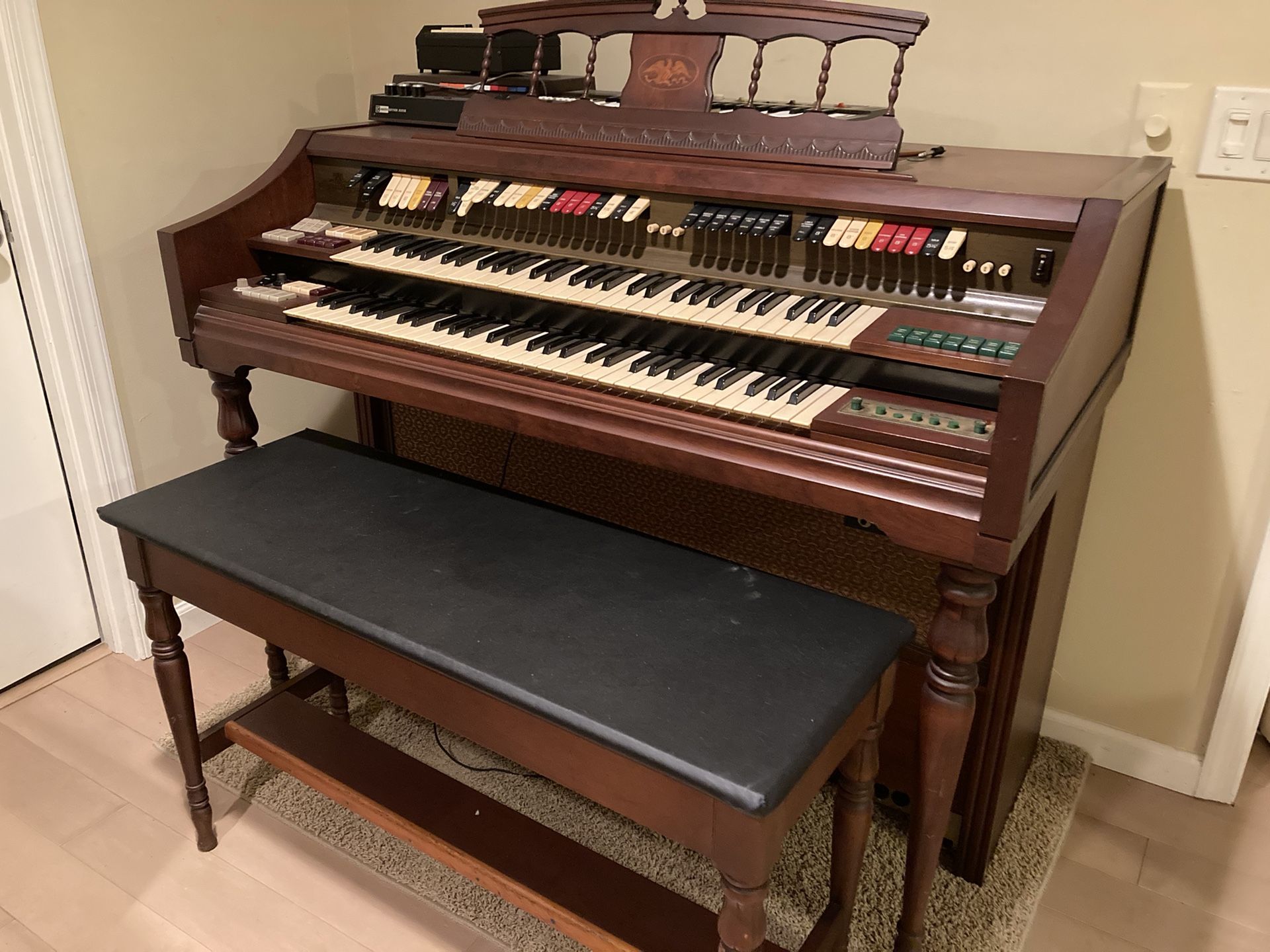 Working Wurlitzer Organ W Pedals