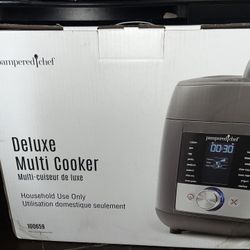 BRAND NEW DELUXE MULTI-COOKER BY PAMPERED CHEF