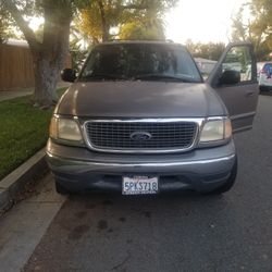 2001 Ford Expedition Tags Paid 10/25
