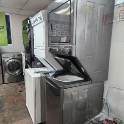 WASHER AND ELECTRIC DRYER STACABLE  KENMORE 