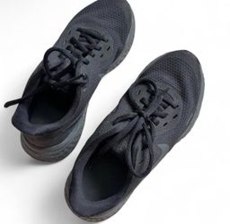 Nike shoes 4Y