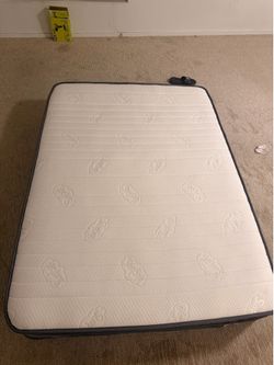 NWOT Model Home Mattress