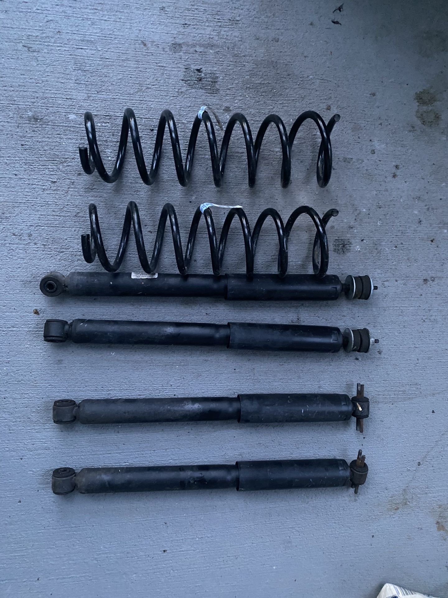 Free Jeep Wrangler JKU Shocks and front 17AC springs Price is firm