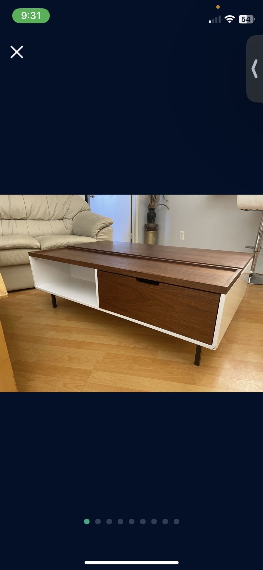 Lip Top Coffee Table