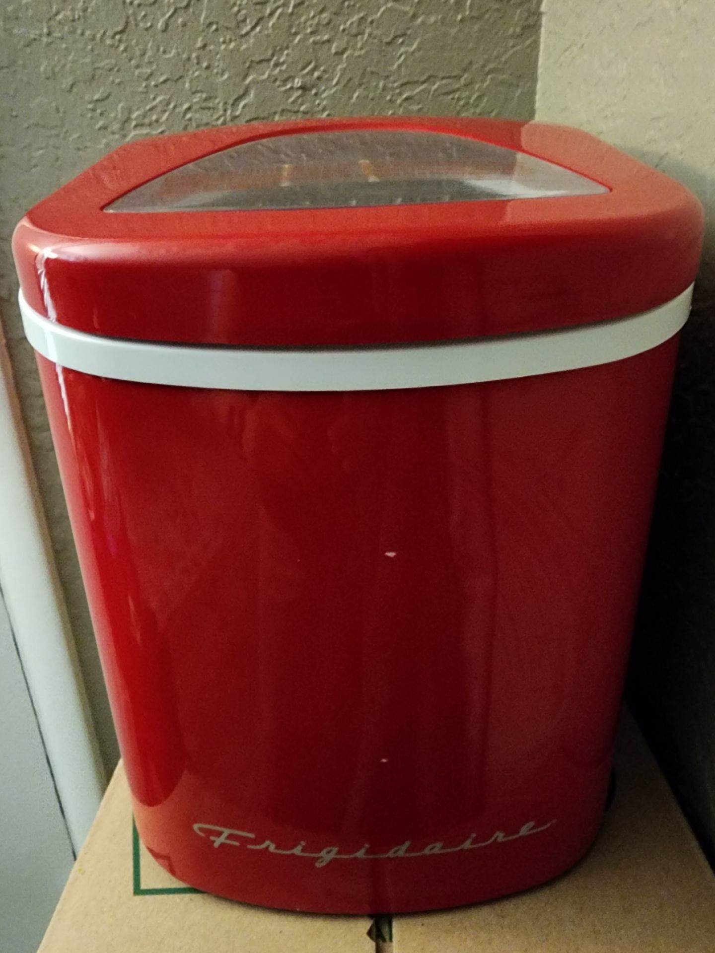 Portable ice maker