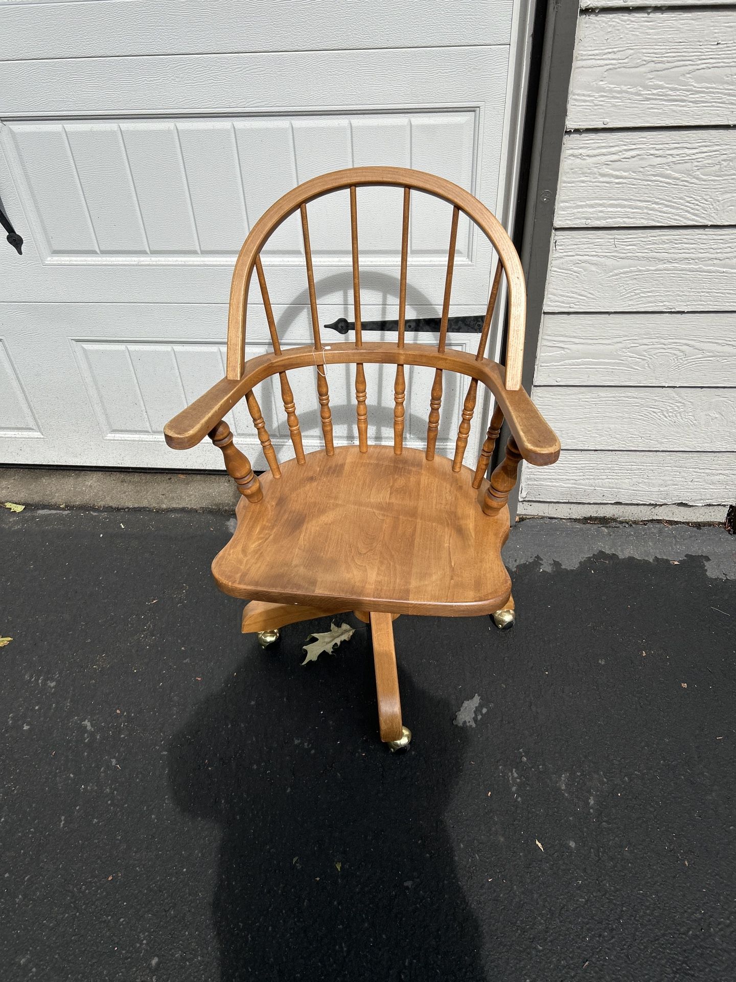 Wooden Swivel Chair On Wheels