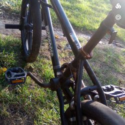 Stranger Things BMX Mongoose 