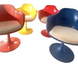 Vintage 1960s Mid Century Modern Swivel Tulip Armchairs & Tulip Table Style Of Eero Saarinen Knoll Dining 5 Pc Set Furniture 
