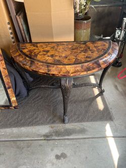 Entrance table and mirror