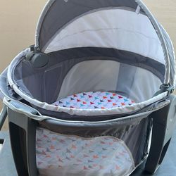 Fisher-Price Bassinet On-The-Go – Portable Baby Sleeper