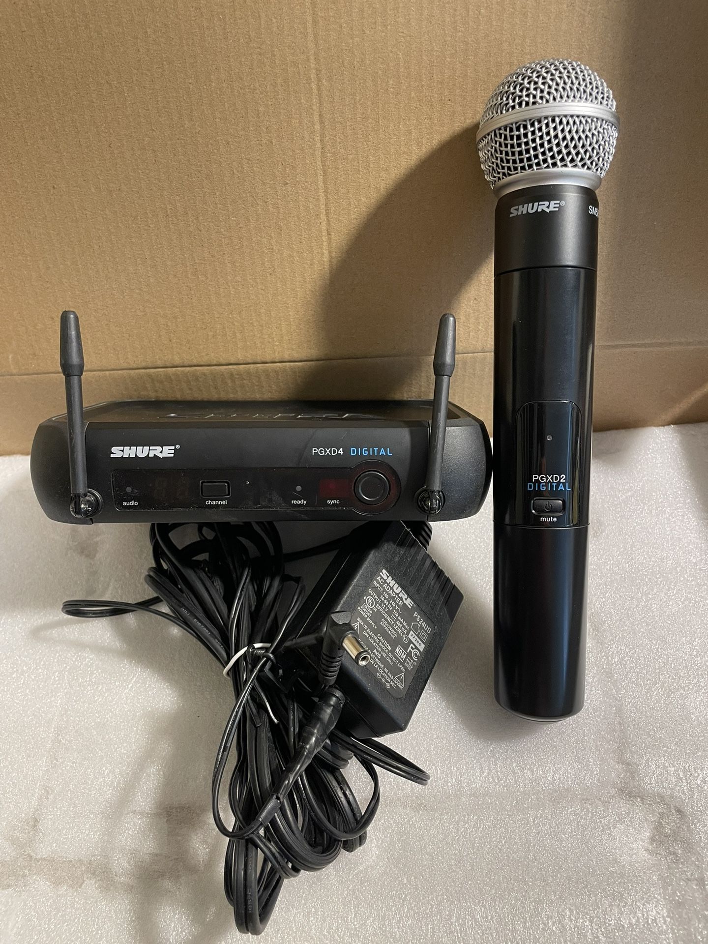 SHURE PGX4 SM58 DIGITAL VERSION LIKE NEW