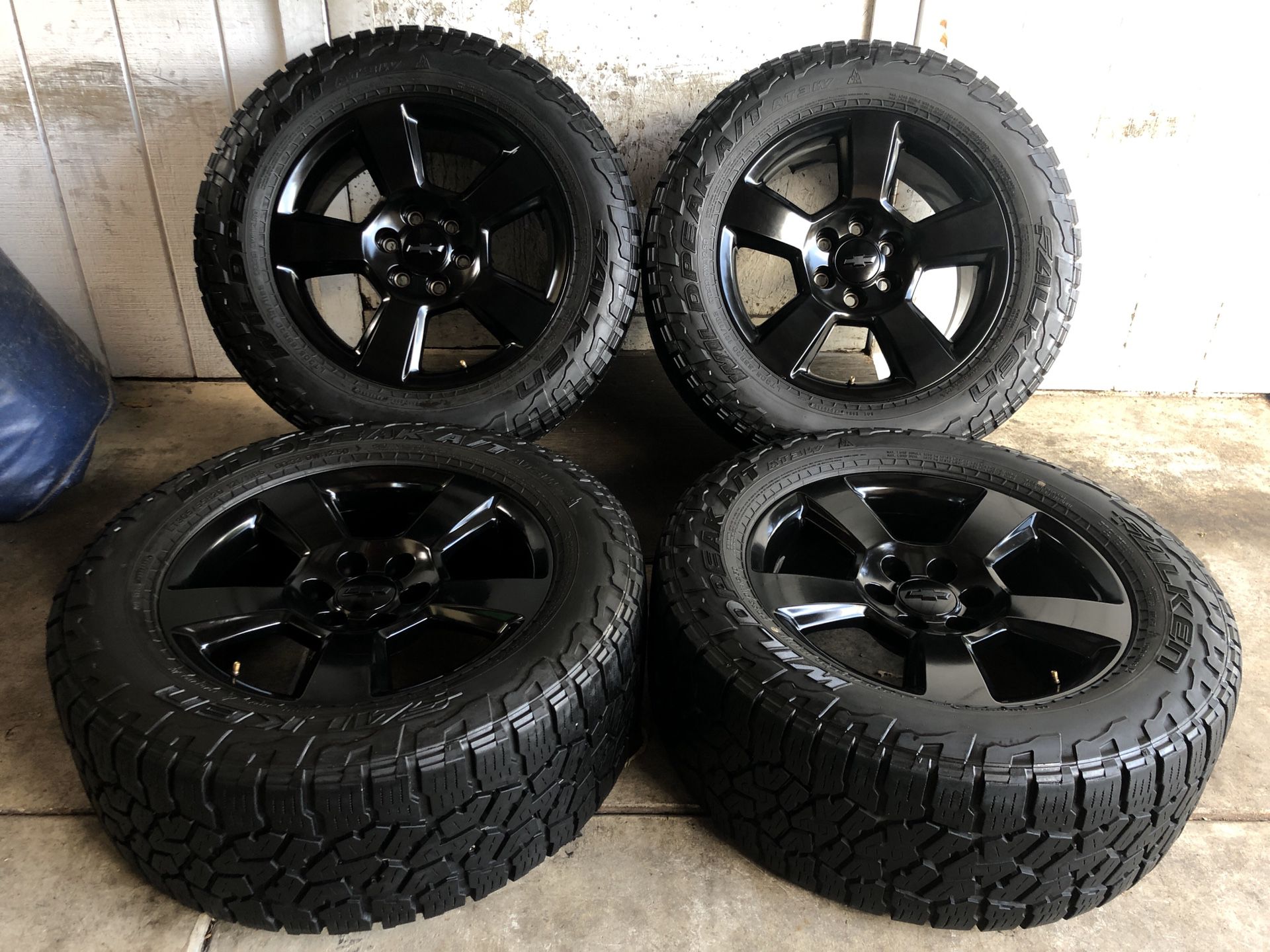 20” Chevy Tahoe Suburban Silverado FACTORY BLACK Wheels Rims Falken Tires LT305/55/20 NEW
