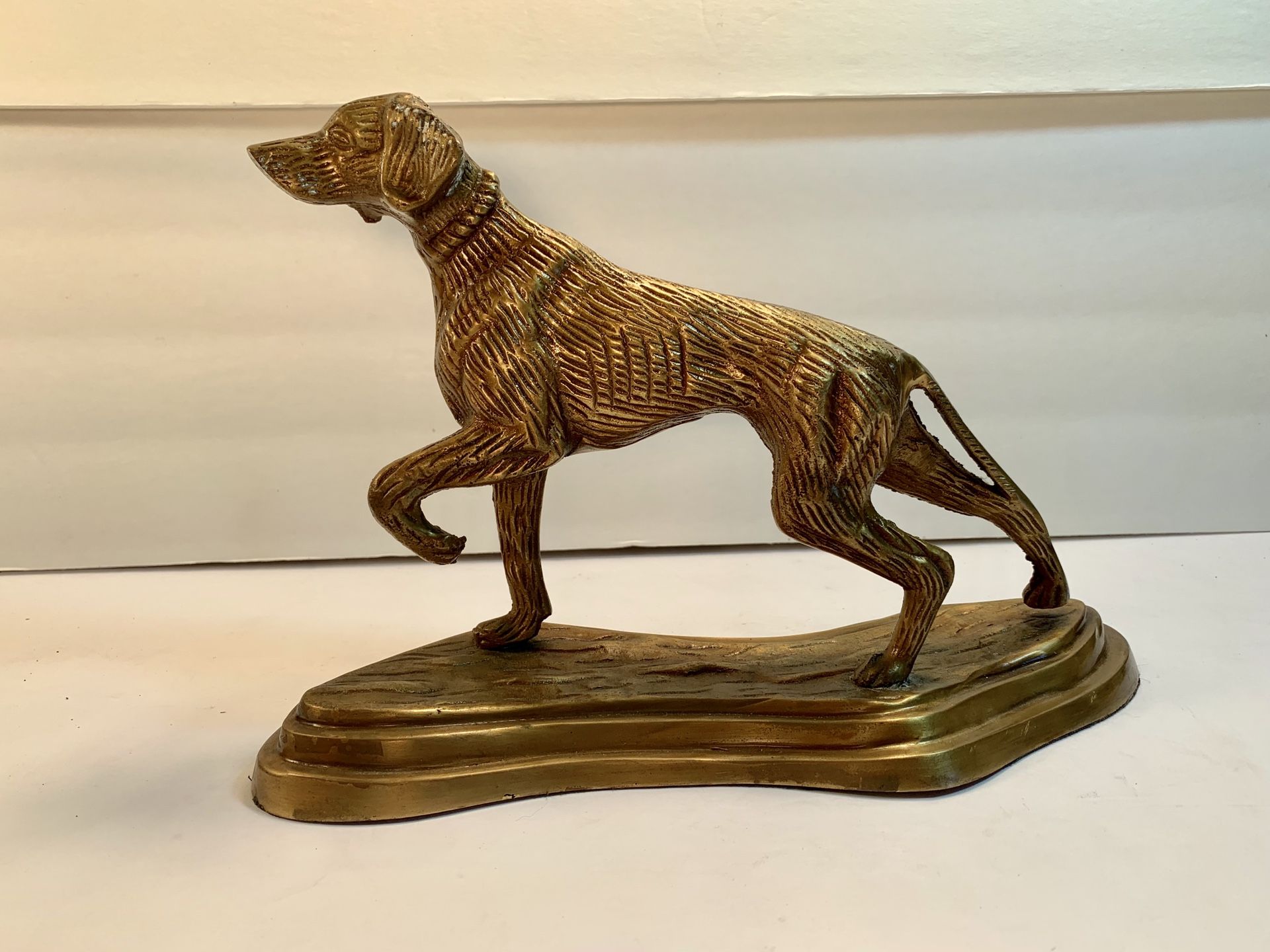 Brass English-Pointer/Weimaraner Hunting-Dog Sculpture/Figurine (Length: 11-1/2”)