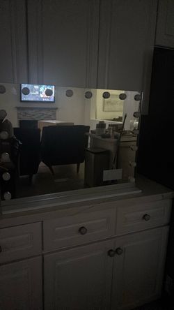 vanity mirror
