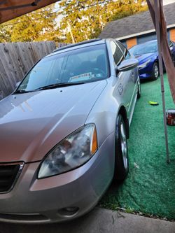 Car Nissan Altima