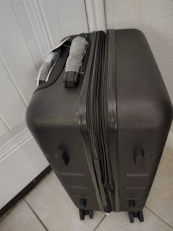 Brand New Hand carry luggage 20 inch extendable zip Swiss style