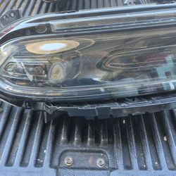 15-20 Charger Dodge RIGHT Passanger Headlight Halogen OEM