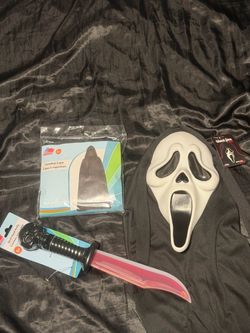 Scream ghost face mask with hooded cape and bloody knife