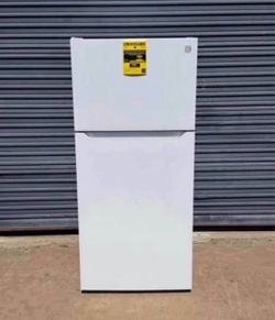 30 in. 18.1 cu. ft. Top Freezer Refrigerator in White with E-Star
