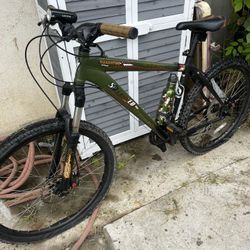 Hardrock Comp Specialized Bike 