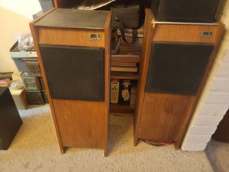 Cerwin Vega 12TR speakers