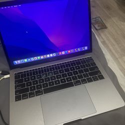 Macbook Pro 2017 Laptop Computer Apple