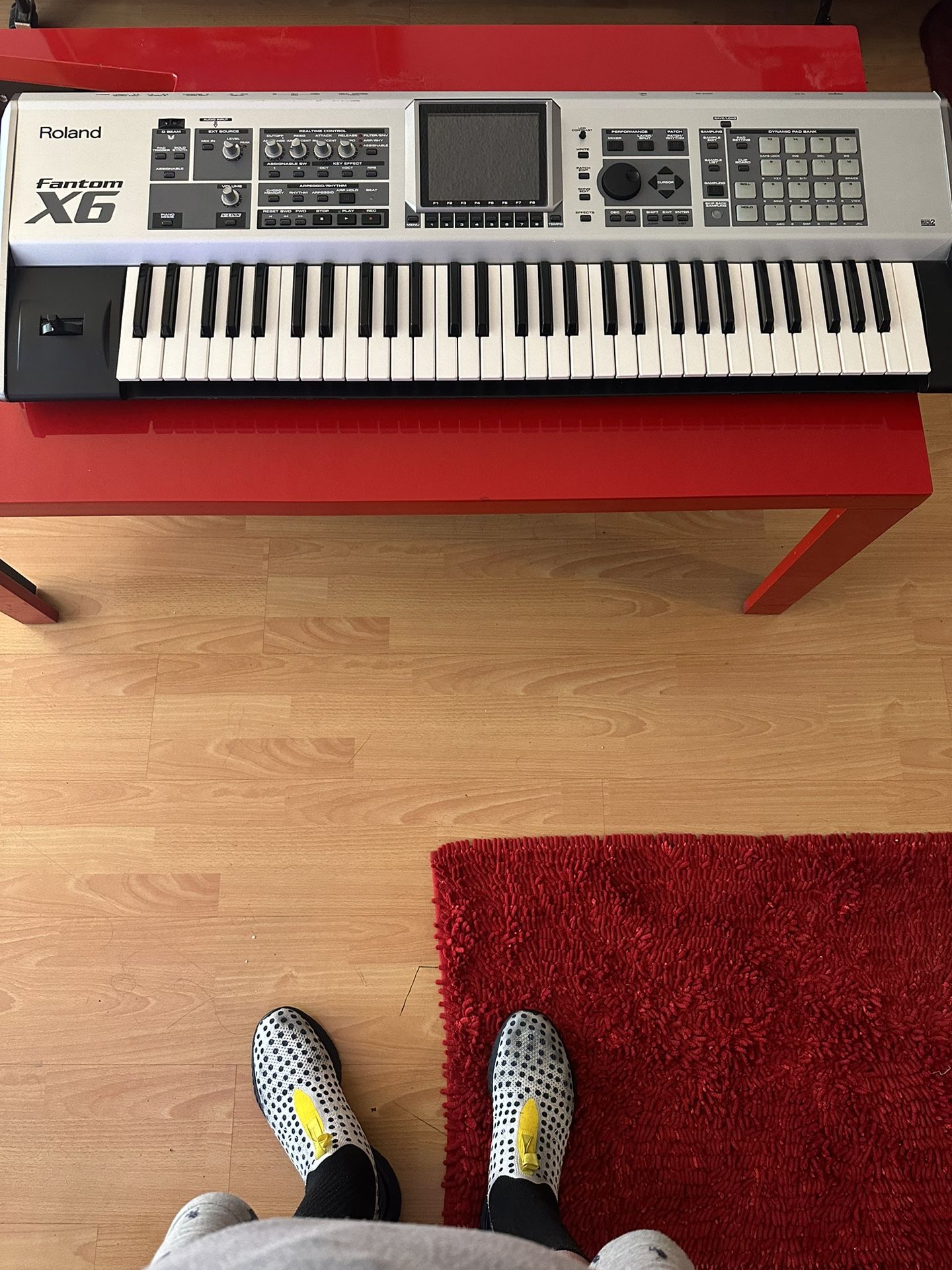 Roland Fantom X6 Keyboard Synthesizer Excellent Condition With Original Manuel
