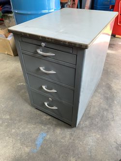 HD Steel Cabinet With Drawers